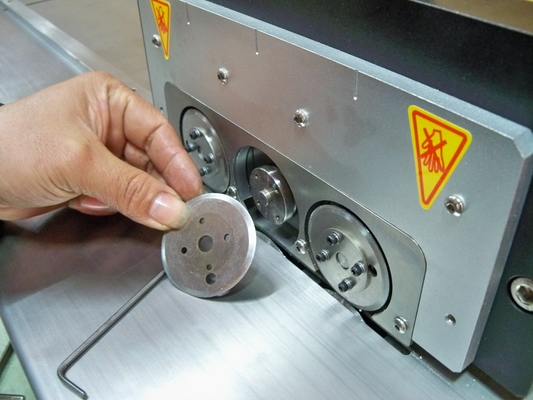 छह उच्च गति स्टील ब्लेड के साथ चार अलग वैकल्पिक वैकल्पिक पीसीबी Depanelizer