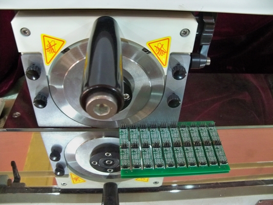 L460mm हाई स्पीड पीसीबी सेपरेटर मशीन डिपेंलिंग कटर SKH-9