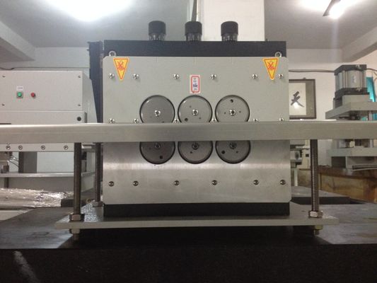 एलईडी बोर्ड के लिए समायोज्य गति और मोटाई के साथ पेशेवर पीसीबी Depanelizer