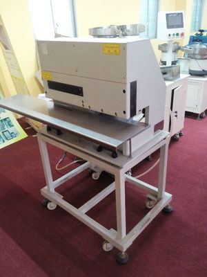 0.4mpa काम के दबाव उच्च गति पीसीबी वी कट मशीन L460mm