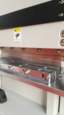 2.0 मिमी FR4 बोर्ड पीसीबी वी कट मशीन दो तीव्र रैखिक ब्लेड के साथ