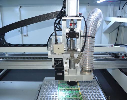 4.2KW L450mm ड्यूल वर्कस्टेशन राउटर Cnc Pcb / PCB डिपानेलिंग राउटर मशीन